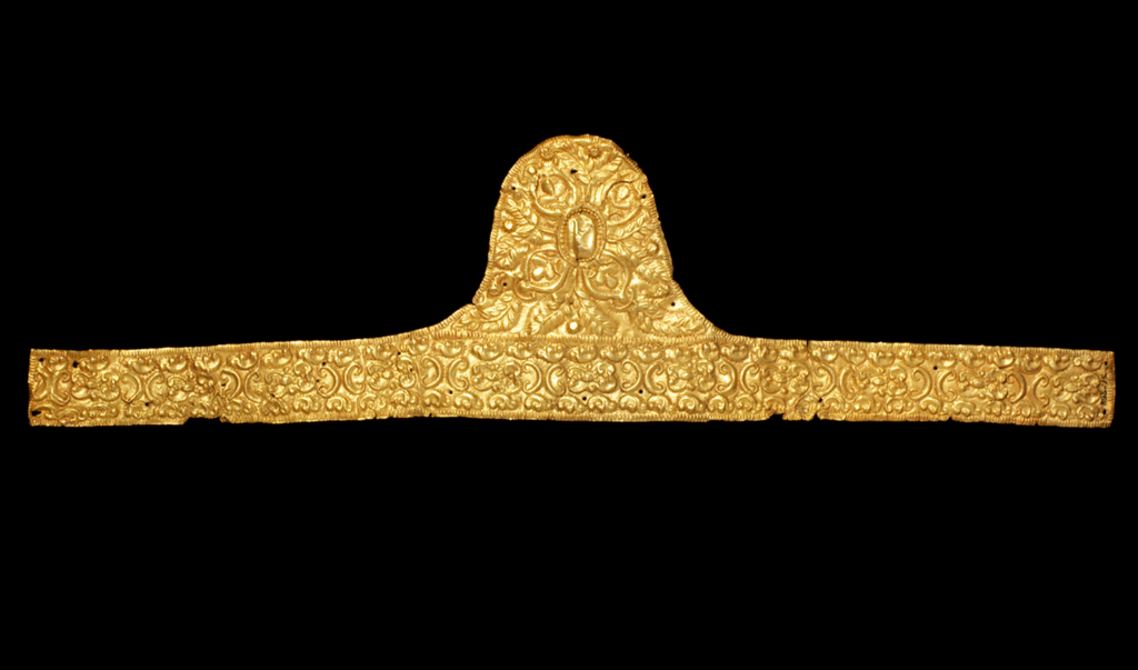 V&A and The British Museum to Loan Asante Gold Back to Ghana