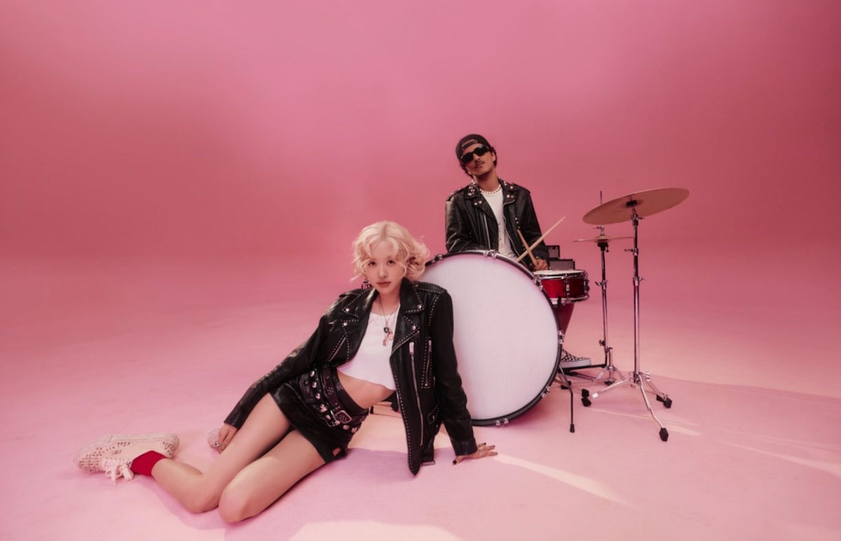 【新品未開封】ROSE & Bruno Mars / APT (white) APT. 7